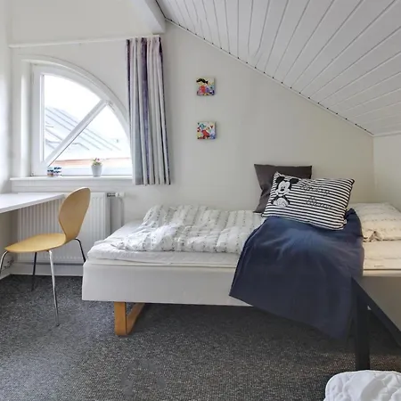 Leilighet Helene - 2-3km From The Sea By Interhome